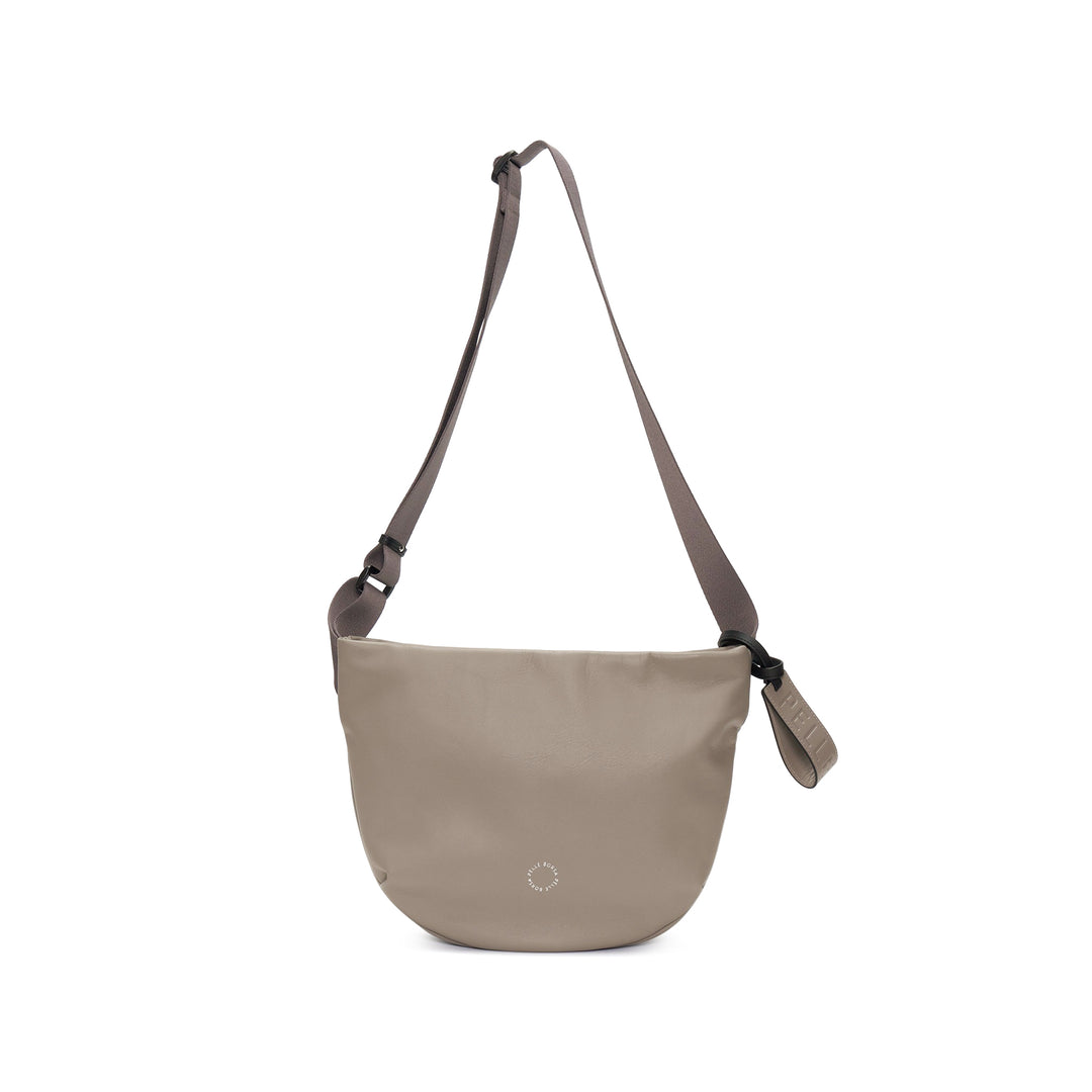 ペレボルサ バッグ レディース PELLE BORSA チアーズ ラウンドショルダーバッグ 4677 TA トープ ラウンドショルダー Cheers Leather 4677 – ペレボルサ公式オンライン