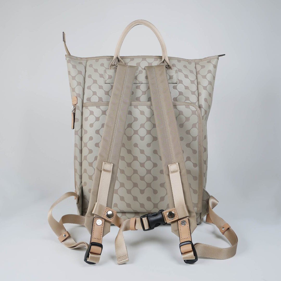 【現行品】ペレボルサ　リュック　Venture ベンチャー バックパック Amazon.co.jp: Volcom Venture バックパック、オレンジショック