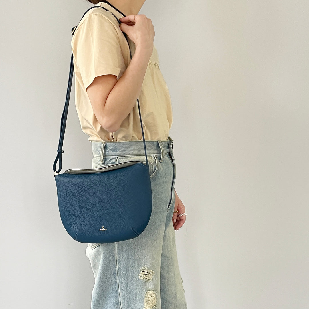 30%OFF】半円形シンプルショルダー Reinette 4765 – ペレボルサ 30%OFF】半円形シンプルショルダー Reinette 4765 – ペレボルサ